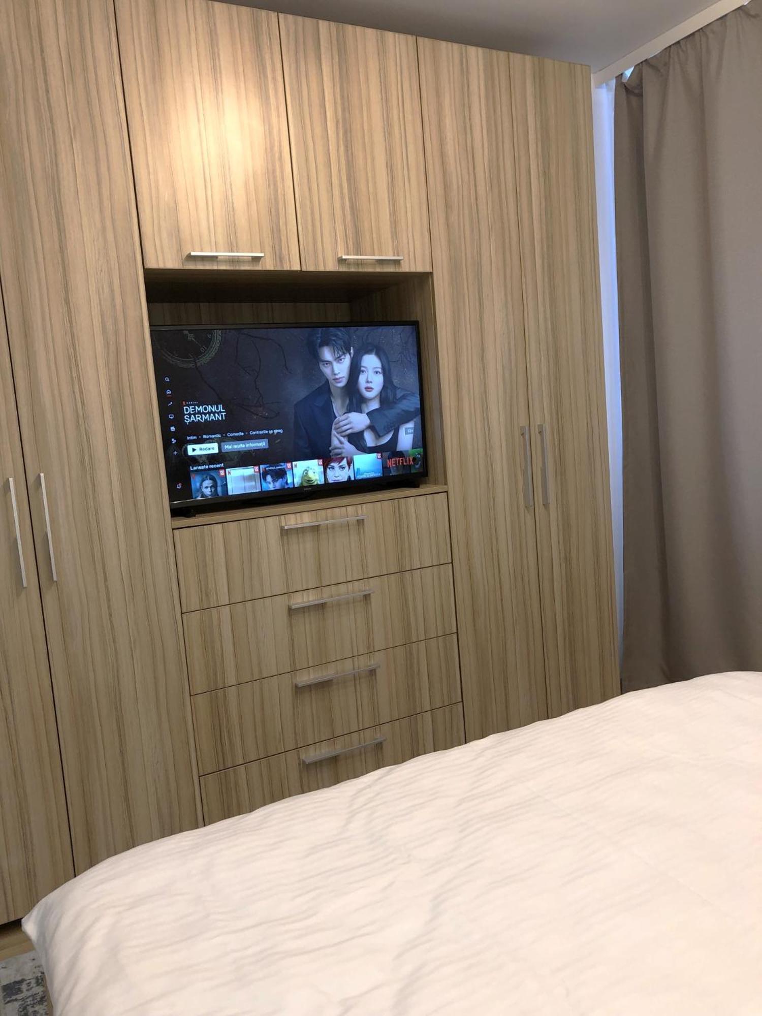 Adrian Home Libra Ploeszti Zewnętrze zdjęcie
